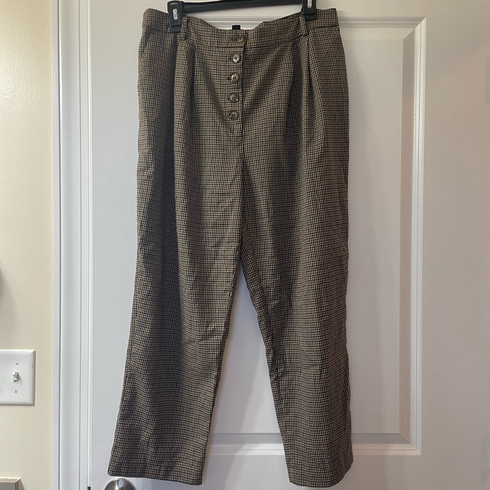 High waisted button Pants - Picture 2 of 6